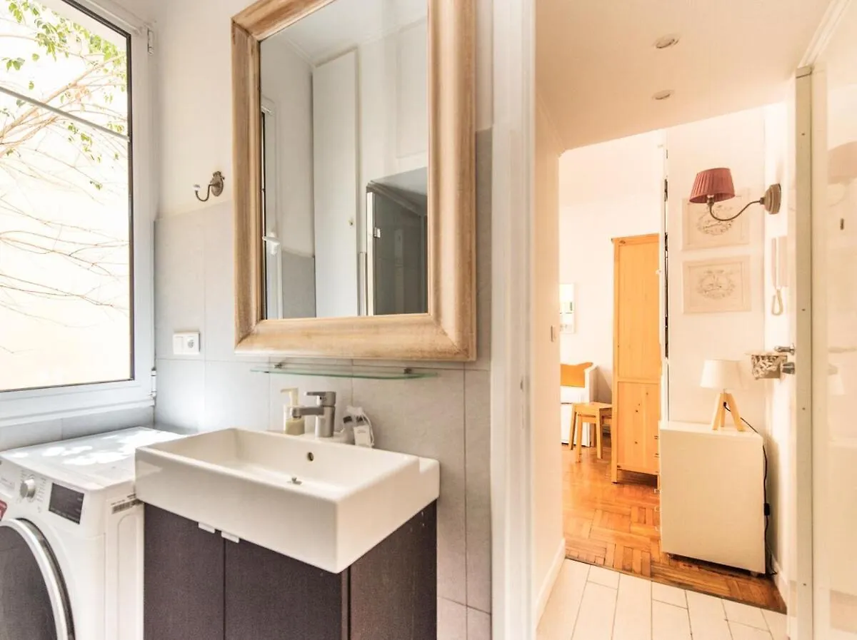 Apartment Fiora- Cosy Studio, 2 Min Des Plages - Promenade Des Anglais Nice